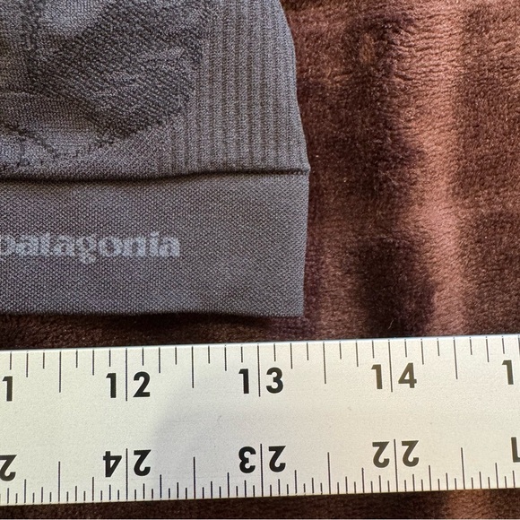 Patagonia Women's Barely Bra -Large - Picture 3 of 4